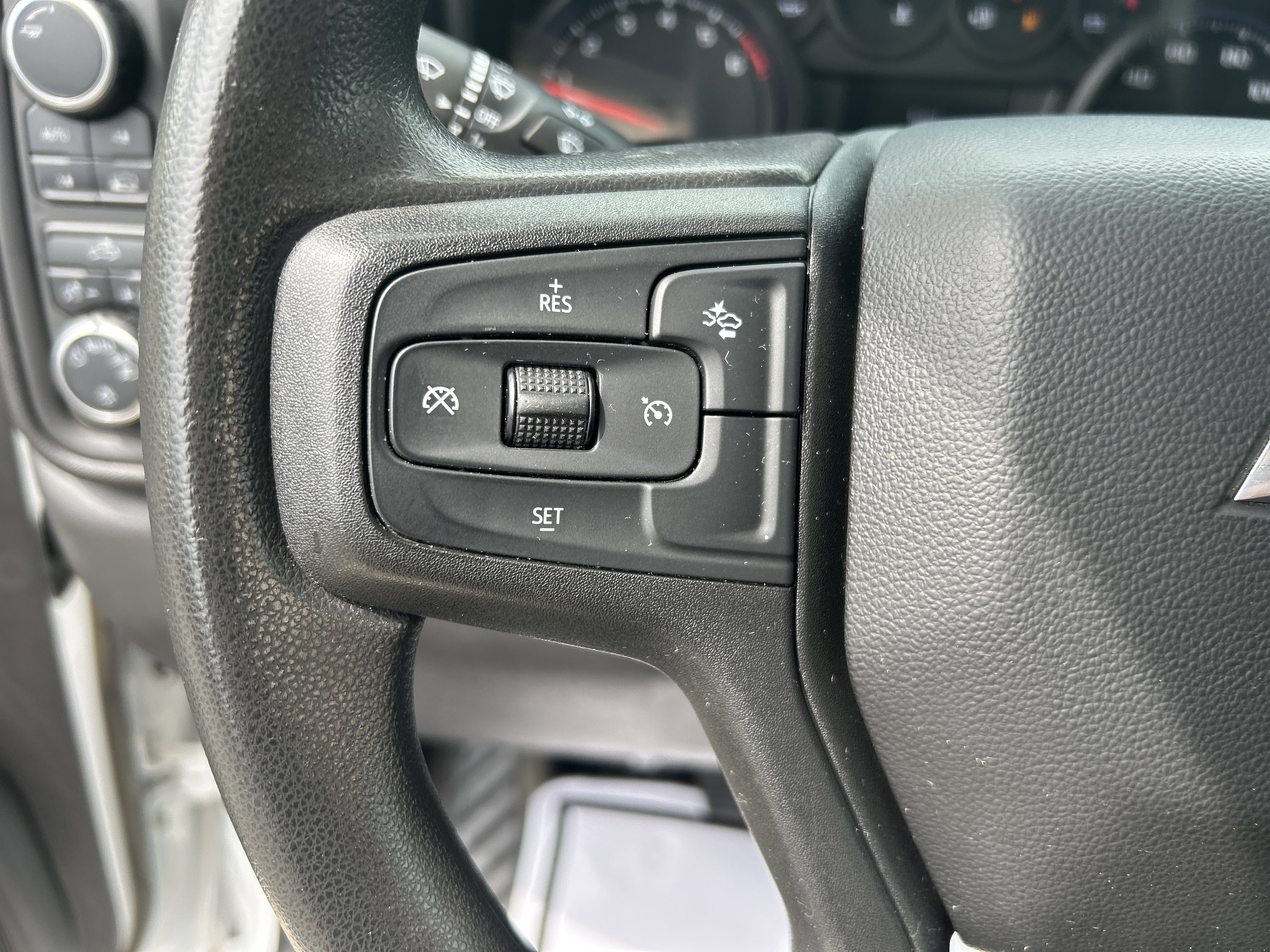 Used 2023 Chevrolet Silverado 1500 Custom AWD/4WD image 18