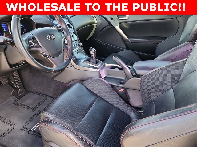 Used 2016 Hyundai Genesis Coupe 3.8 image 12