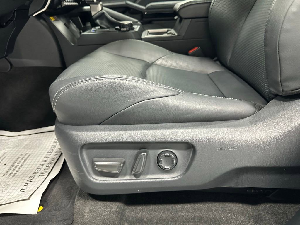 Used 2025 Toyota 4Runner Limited AWD/4WD image 12