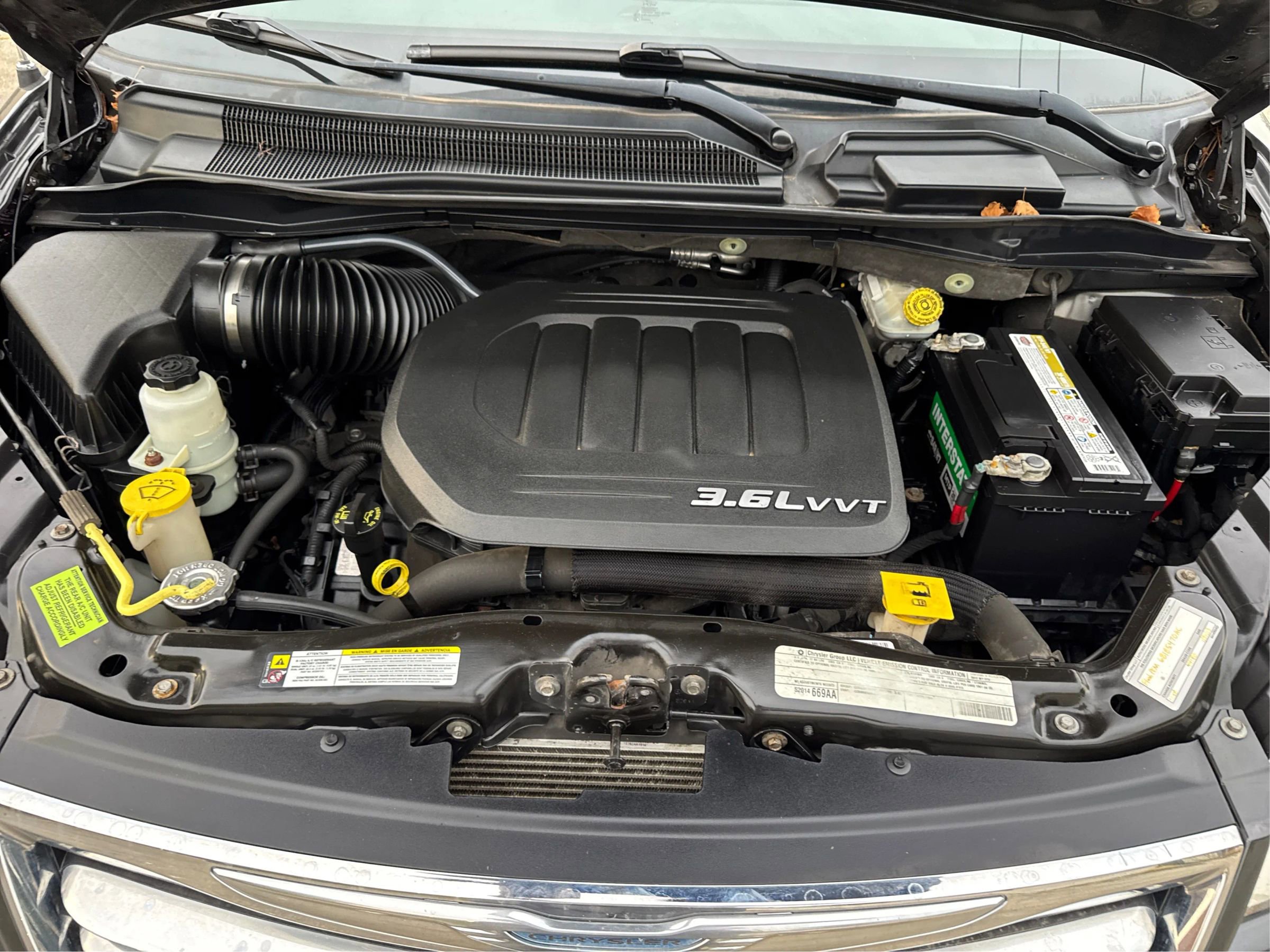 Used 2012 Chrysler Town & Country Touring image 21