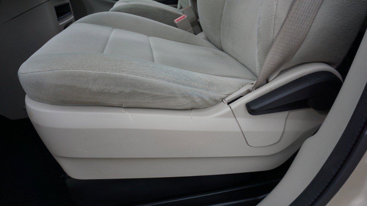 Used 2013 Dodge Grand Caravan SE image 19