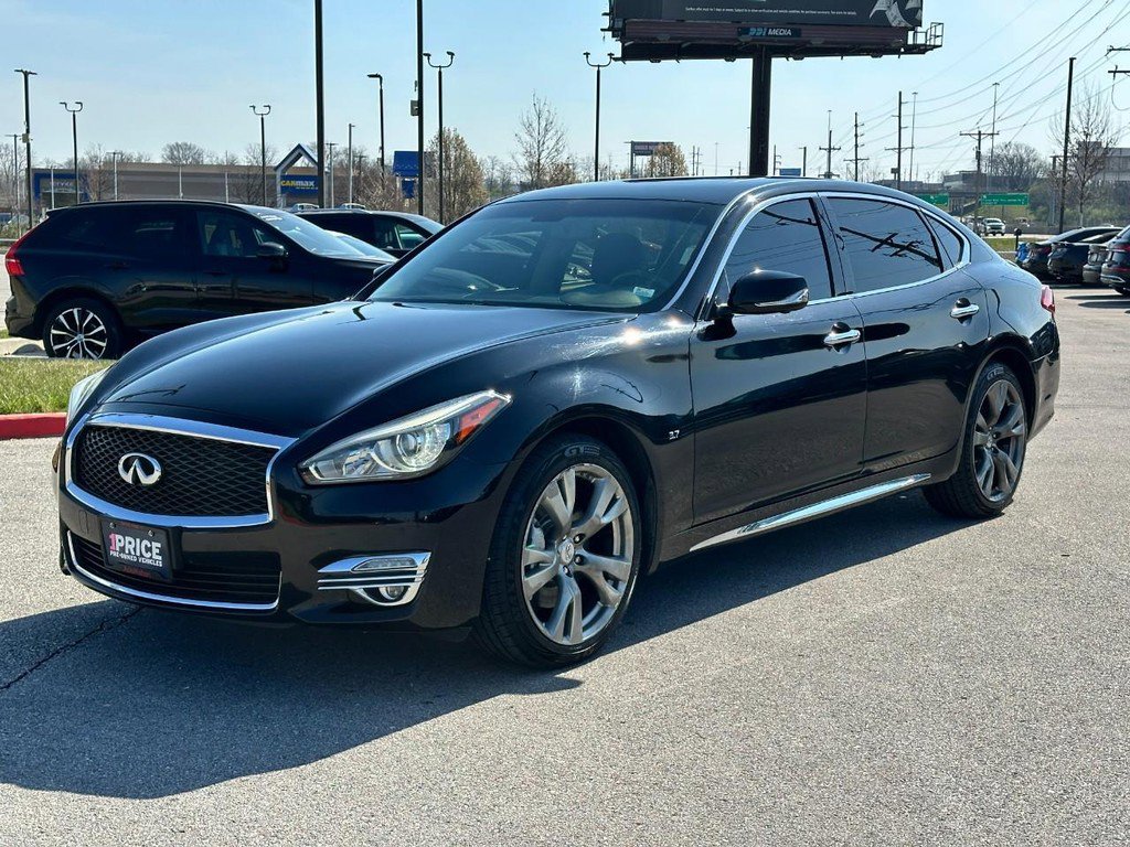 Used 2017 INFINITI Q70 L 3.7 image 1