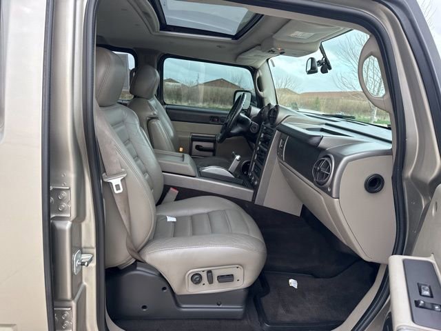 Used 2004 HUMMER H2 w/ Preferred Equipment Group image 13