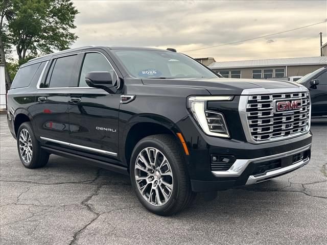 Certified 2026 GMC Yukon XL Denali w/ Denali Reserve Package AWD/4WD image 2