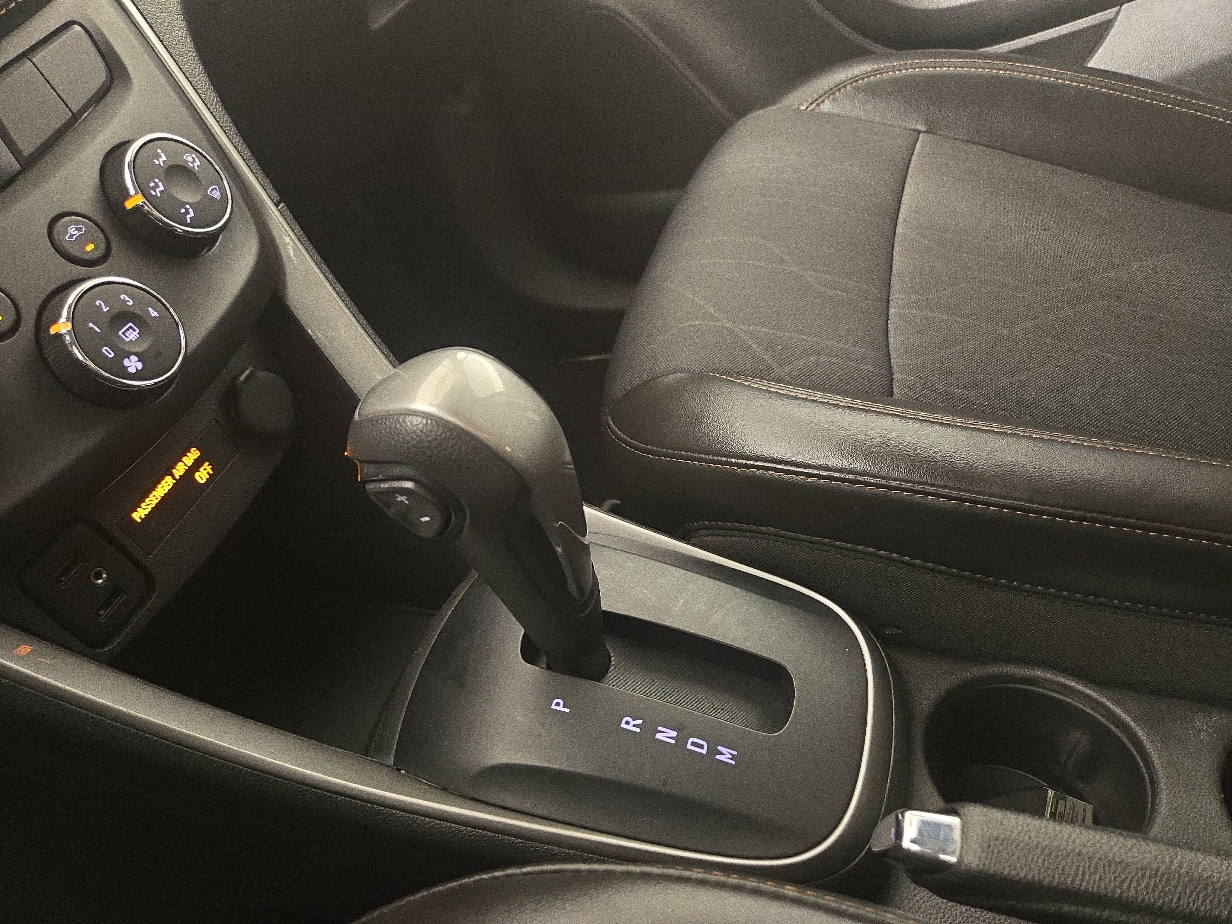 Certified 2022 Chevrolet Trax LT w/ Midnight Edition image 22
