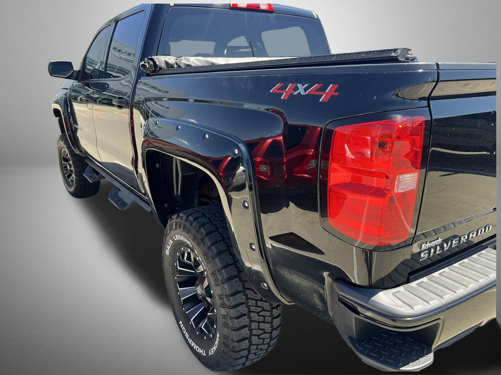 Used 2018 Chevrolet Silverado 1500 Custom w/ Custom Value Package AWD/4WD image 4
