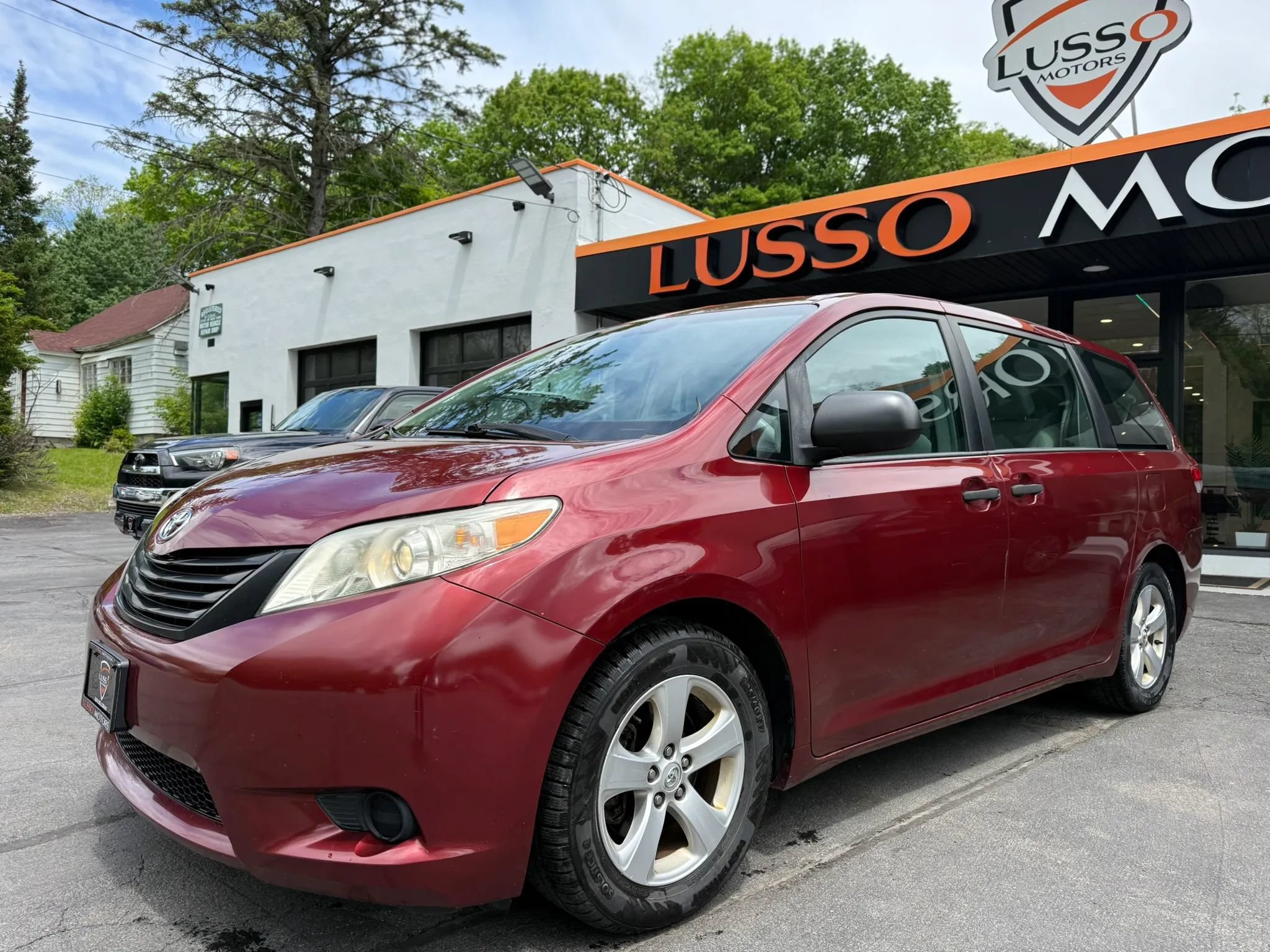 Used 2013 Toyota Sienna L FWD image 2