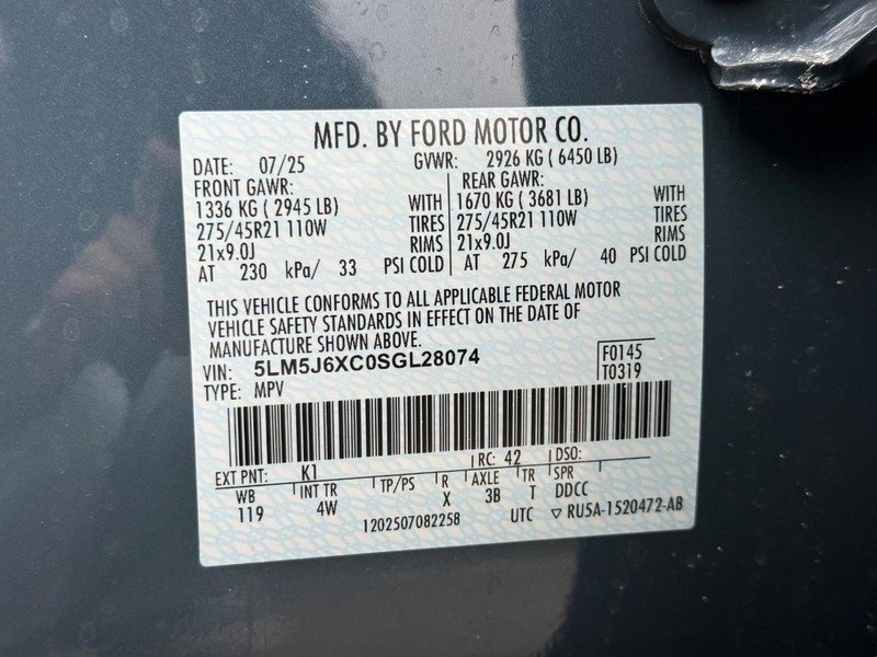 New 2025 Lincoln Aviator AWD w/ Jet Appearance Package image 21