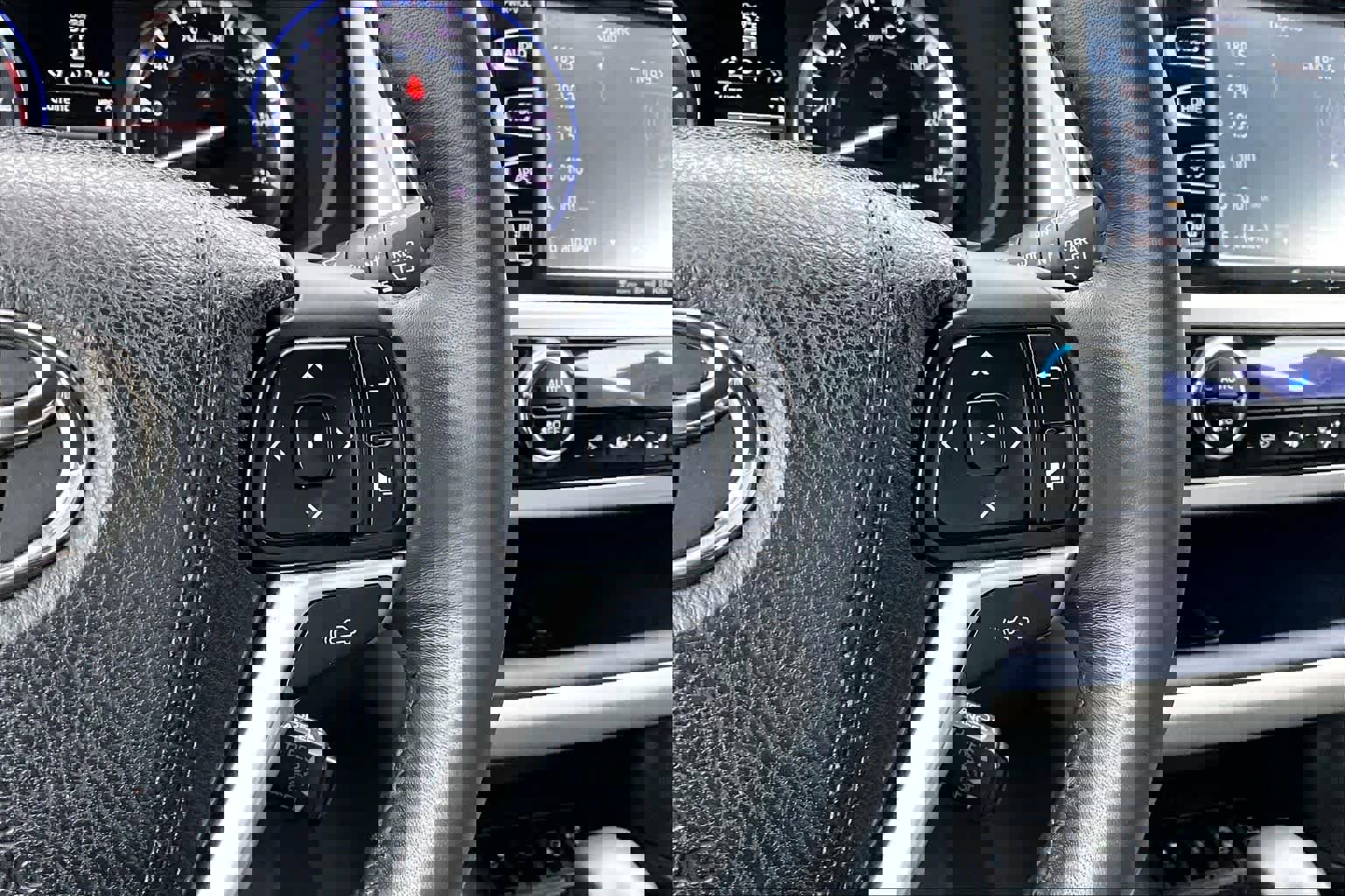 Certified 2016 Toyota Highlander Limited Platinum image 24