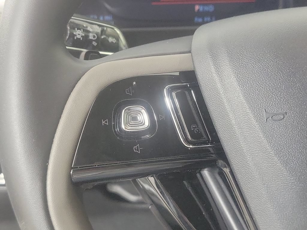 Certified 2025 Lincoln Corsair FWD image 22