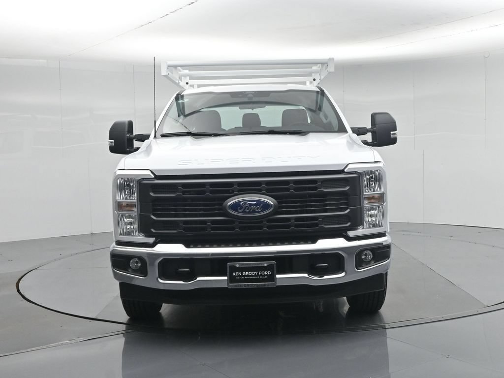 New 2026 Ford F250 XL w/ XL Chrome Package RWD image 36