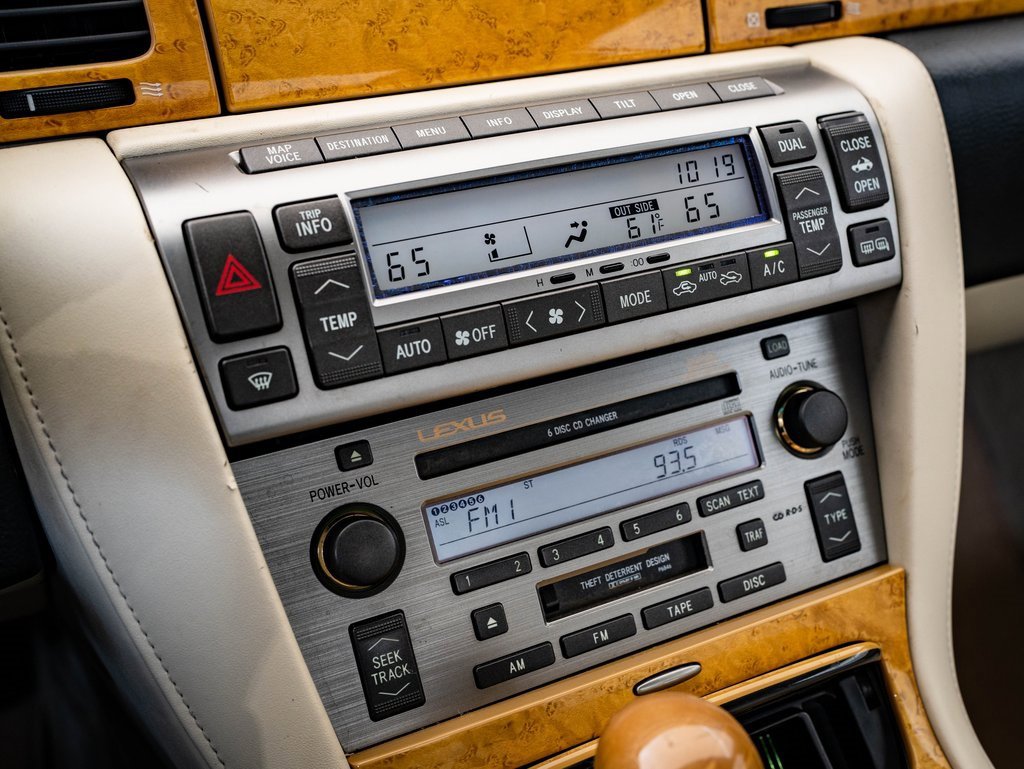 Used 2005 Lexus SC 430 Convertible image 25