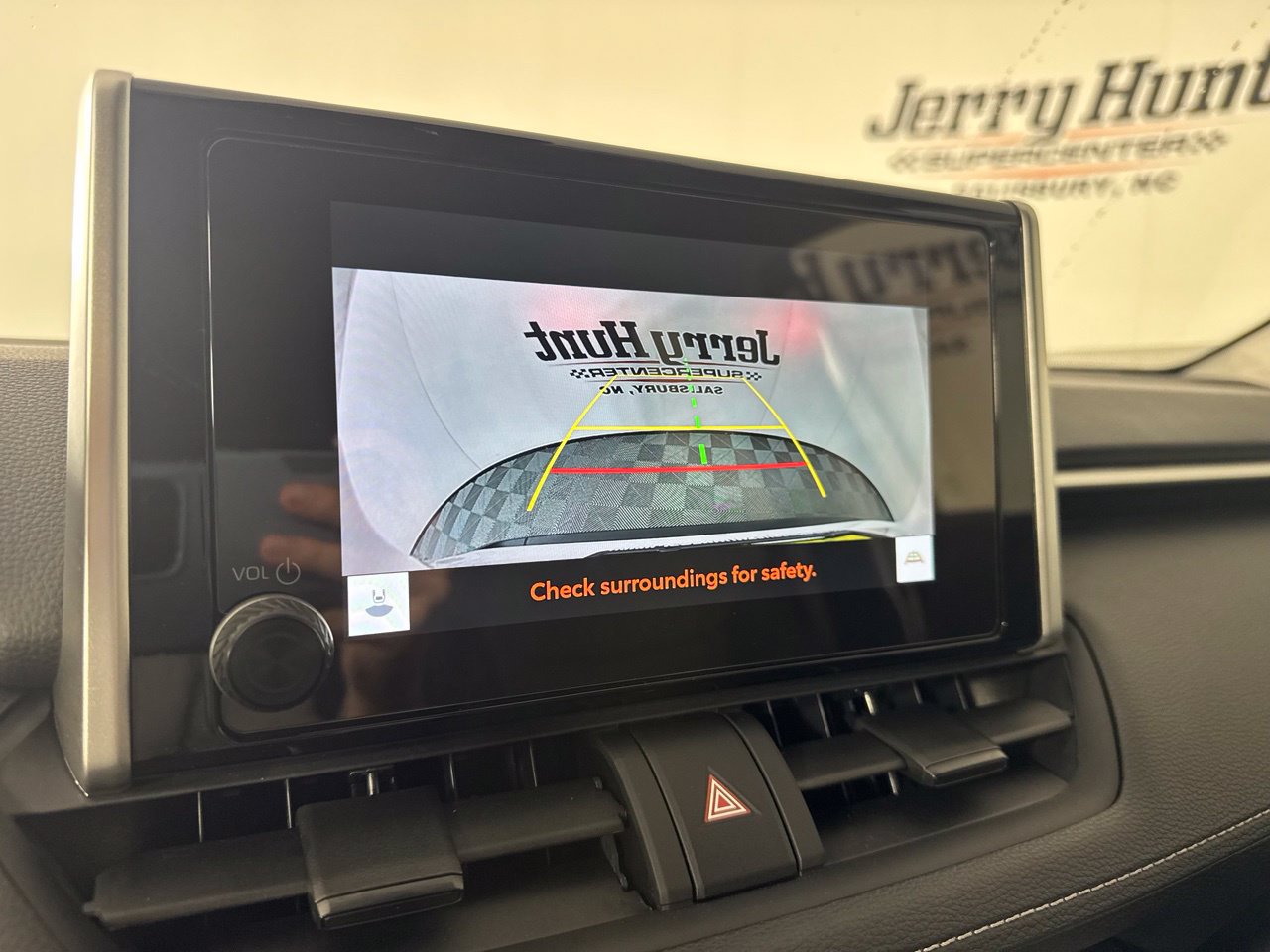 Used 2025 Toyota RAV4 XLE w/ Convenience Package FWD image 18