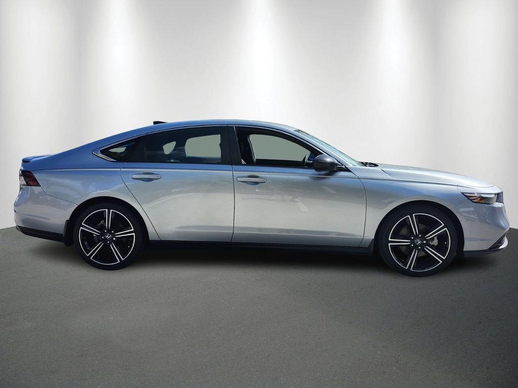 Certified 2025 Honda Accord Sport image 8