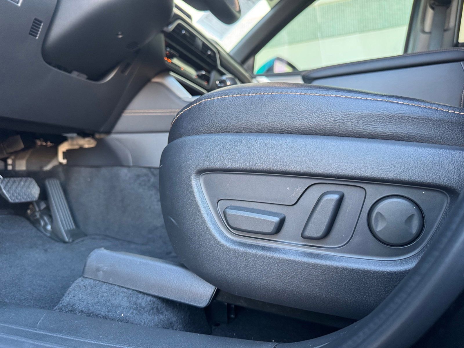 Used 2025 MAZDA CX-90 3.3 Turbo S w/ Premium Package image 19