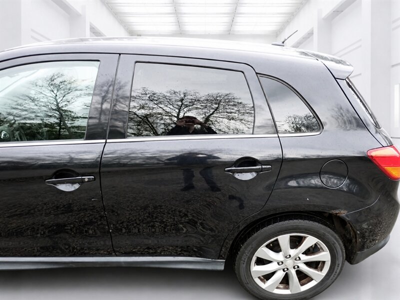 Used 2013 Mitsubishi Outlander Sport SE AWD/4WD image 13