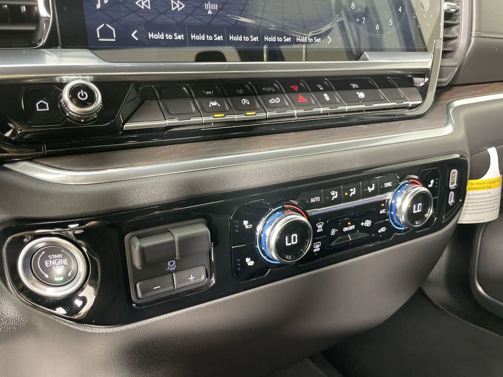 Used 2025 GMC Sierra 1500 SLT image 17