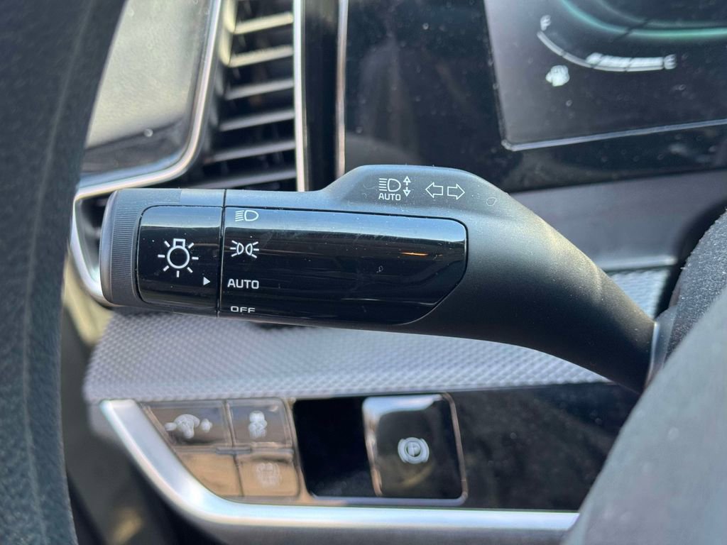 Used 2023 Kia Sportage LX AWD/4WD image 20