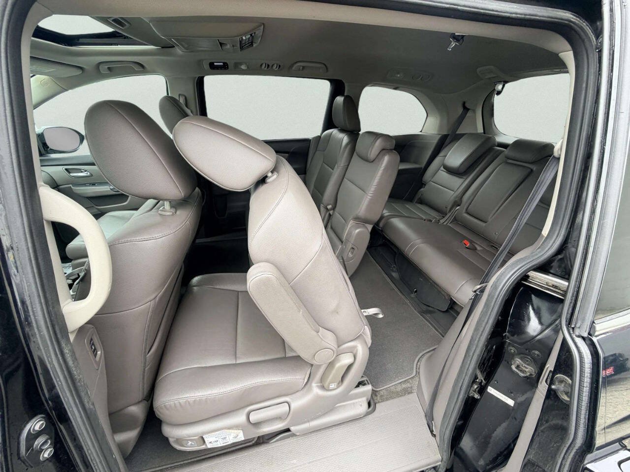 Used 2016 Honda Odyssey Touring image 22