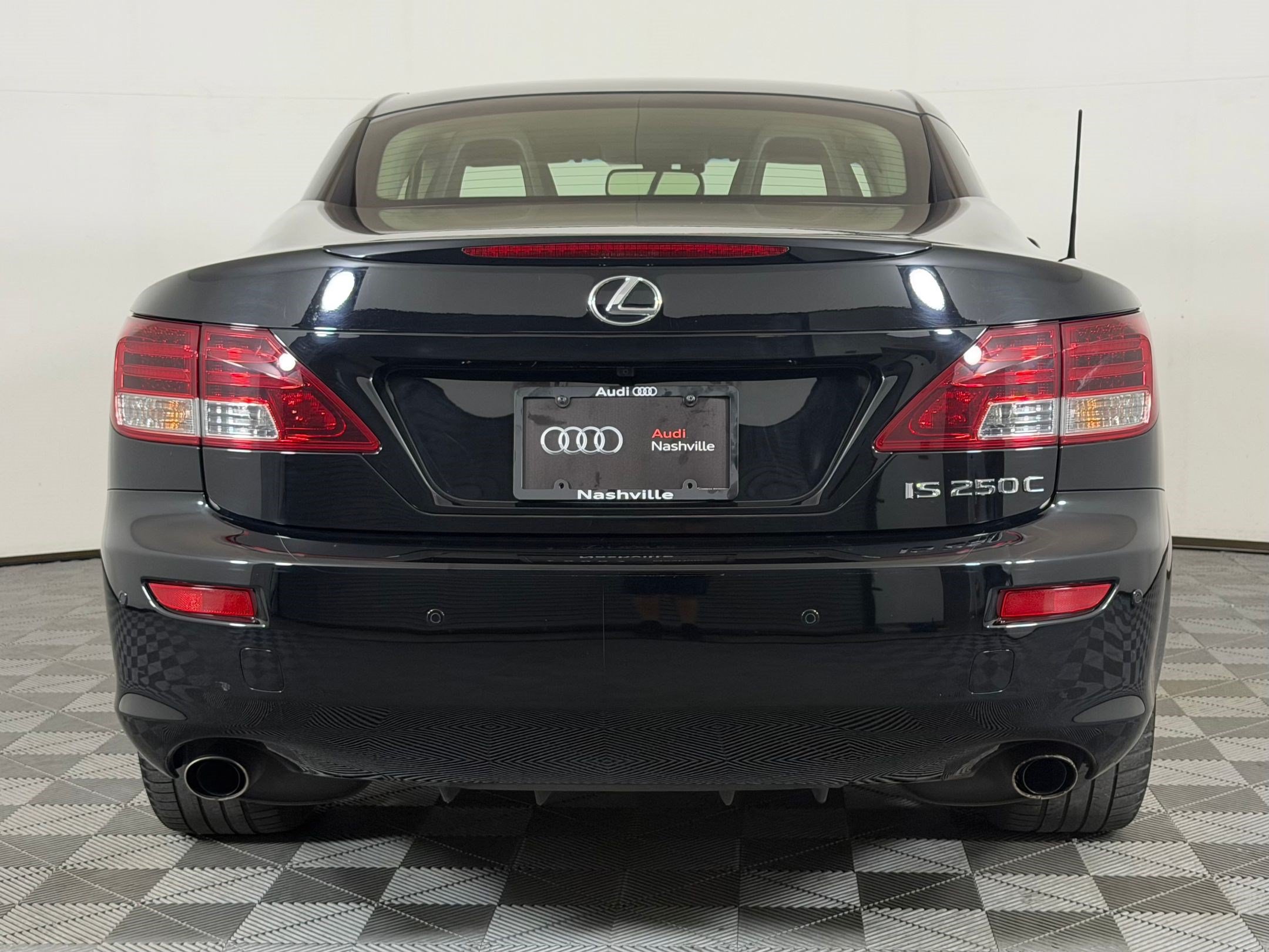 Used 2014 Lexus IS 250C w/ Luxury Package RWD image 10