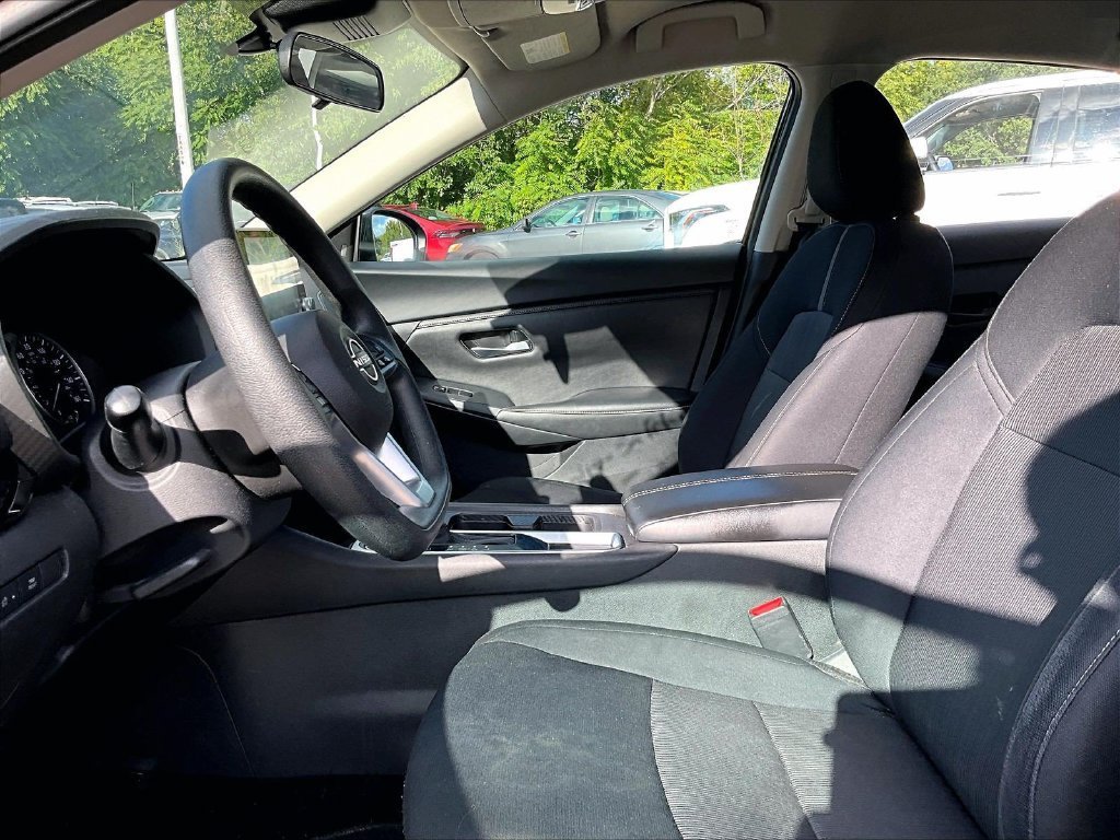 Used 2024 Nissan Sentra SV FWD image 4