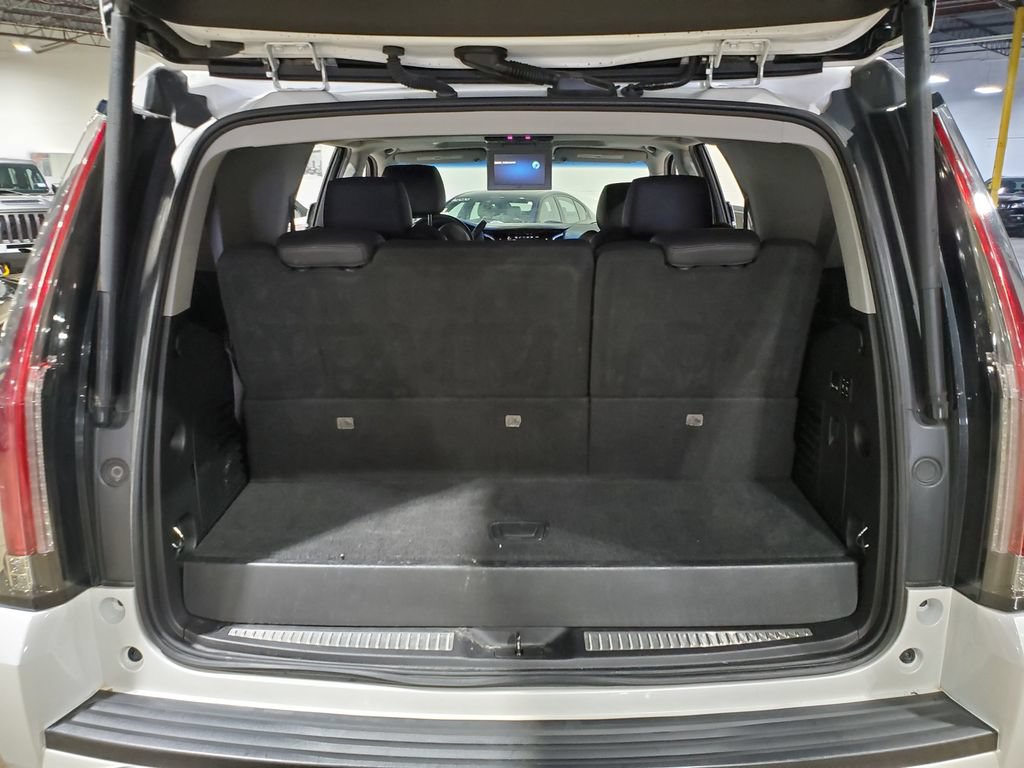 Used 2017 Cadillac Escalade Premium Luxury AWD/4WD image 44