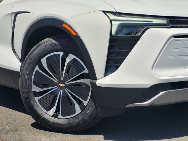 Used 2025 Chevrolet Blazer EV LT AWD/4WD image 4