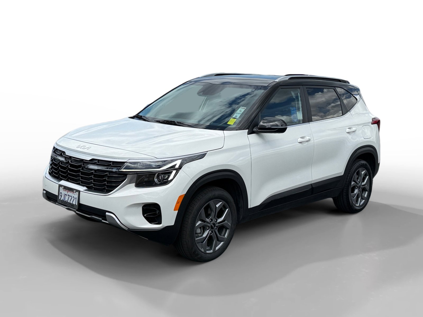 Used 2024 Kia Seltos S image 1