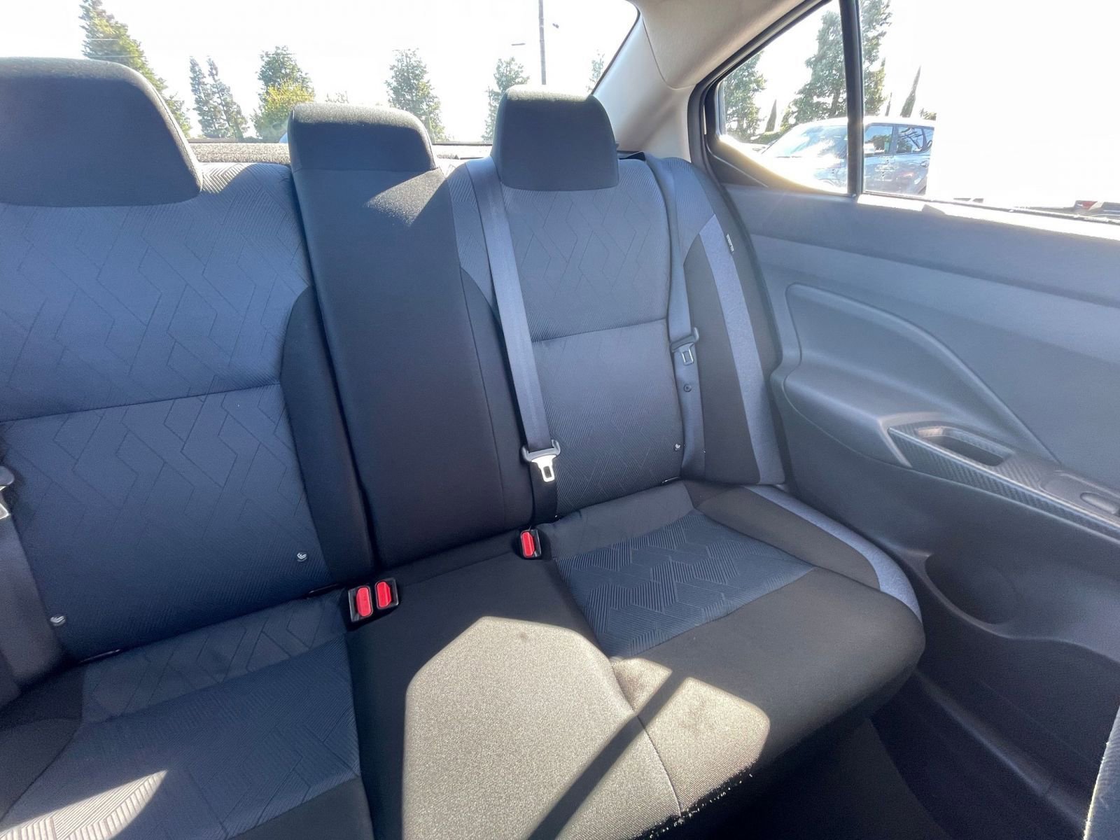 Used 2025 Nissan Versa SV image 32