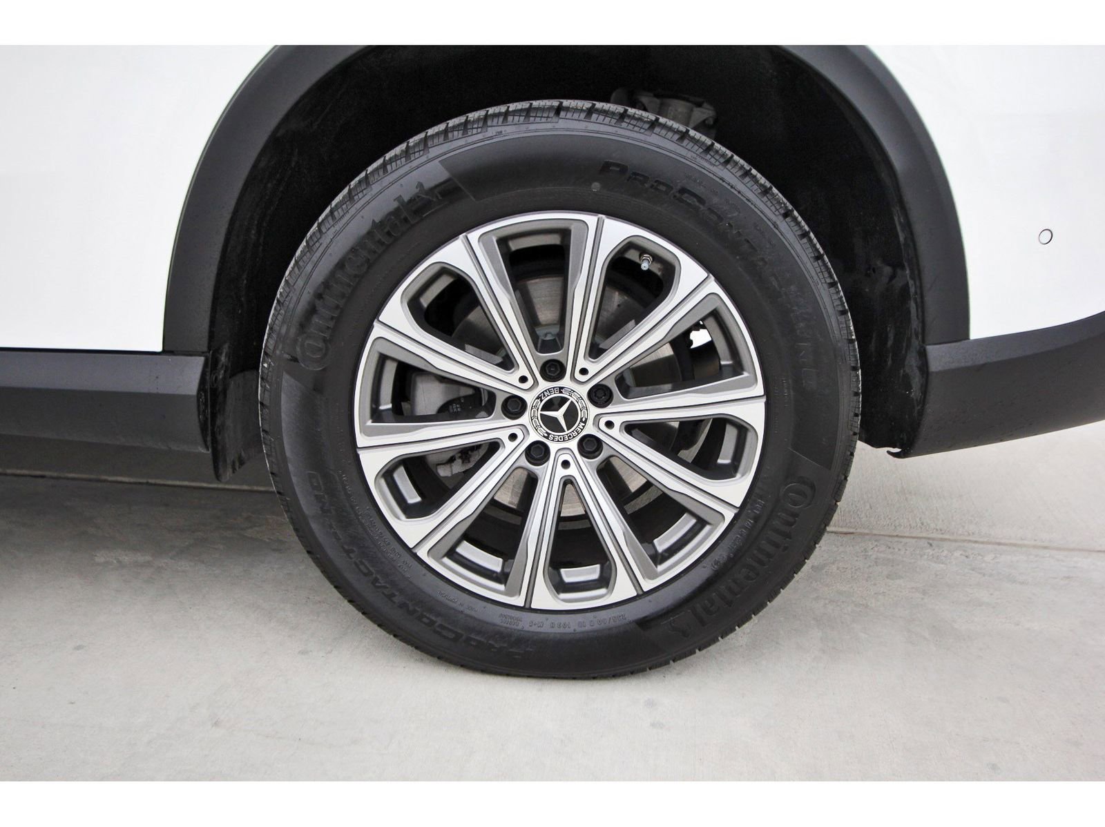 Used 2025 Mercedes-Benz GLC 300 image 31