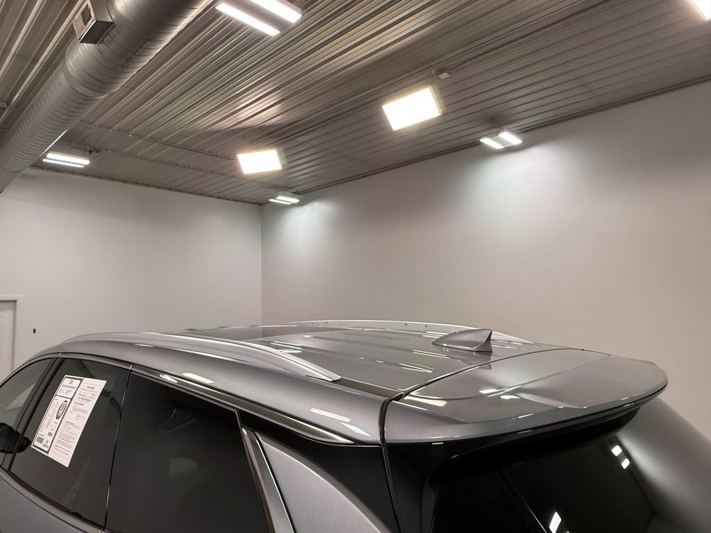 Used 2023 Buick Enclave Essence w/ Experience Buick Package image 43