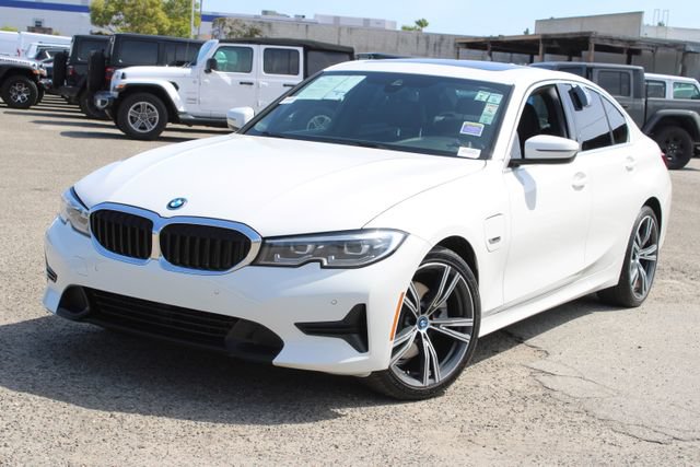 Used 2022 BMW 330e w/ Convenience Package RWD image 10