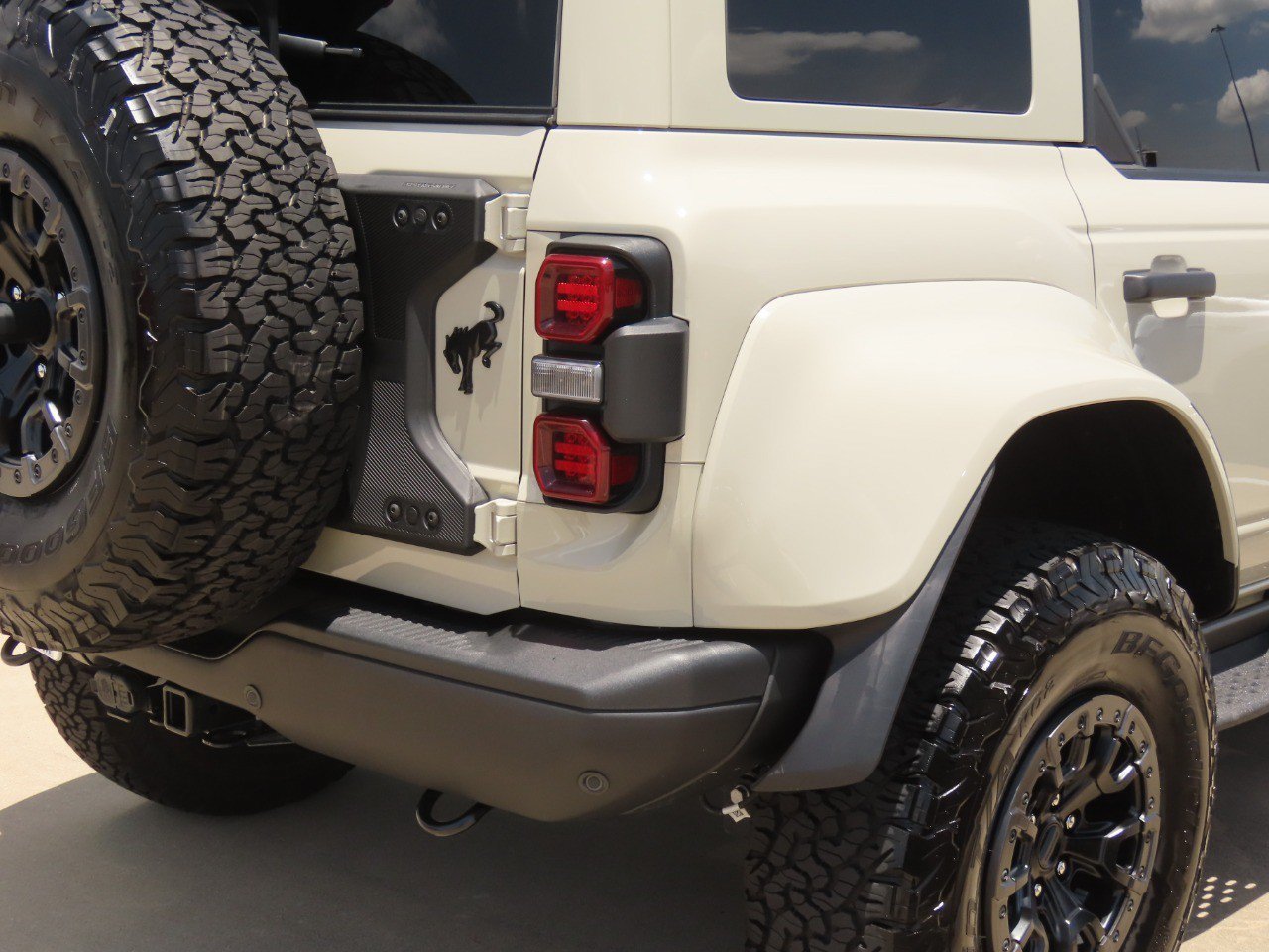 Used 2025 Ford Bronco Raptor AWD/4WD image 11