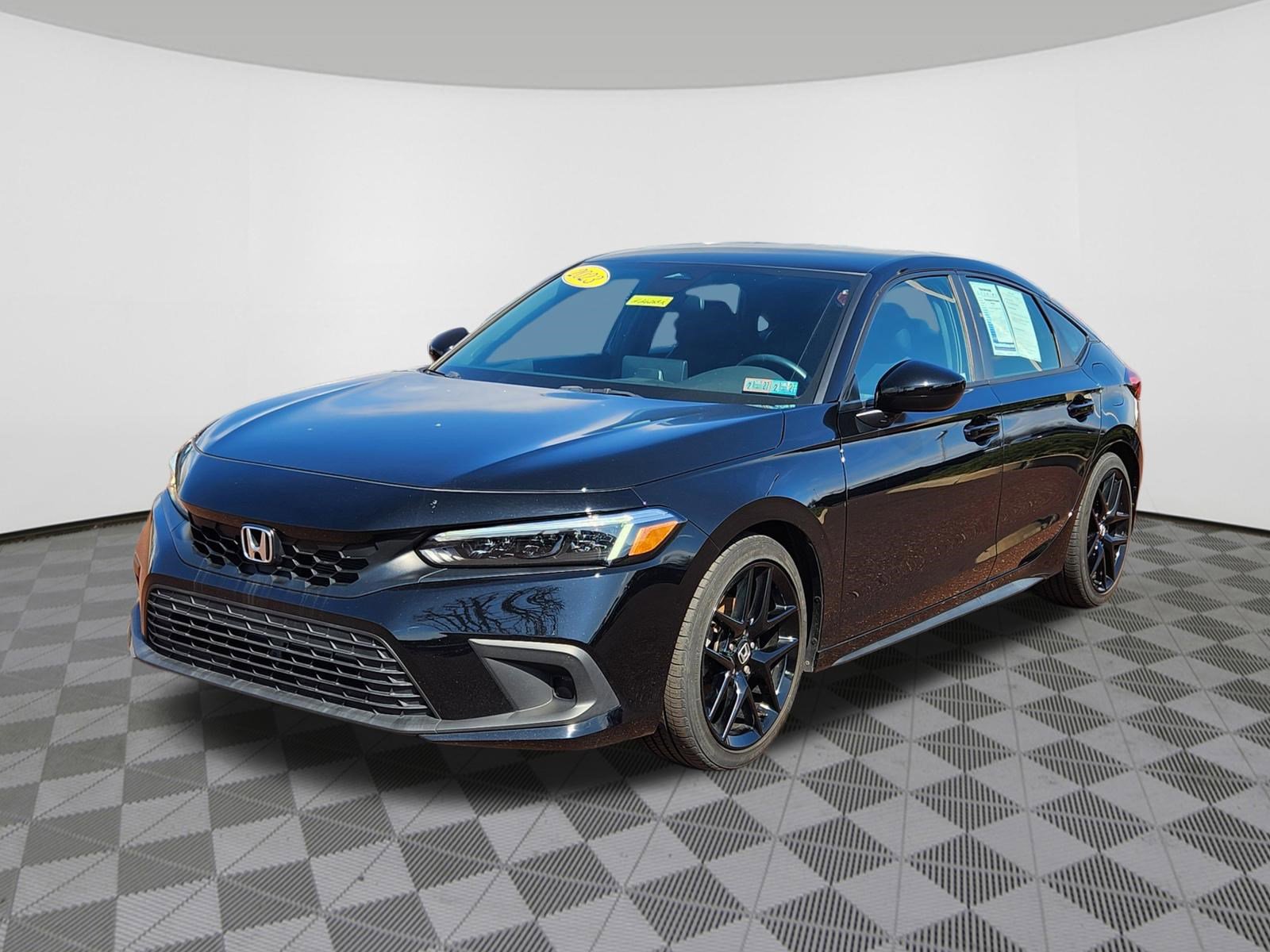 Used 2023 Honda Civic Sport image 2