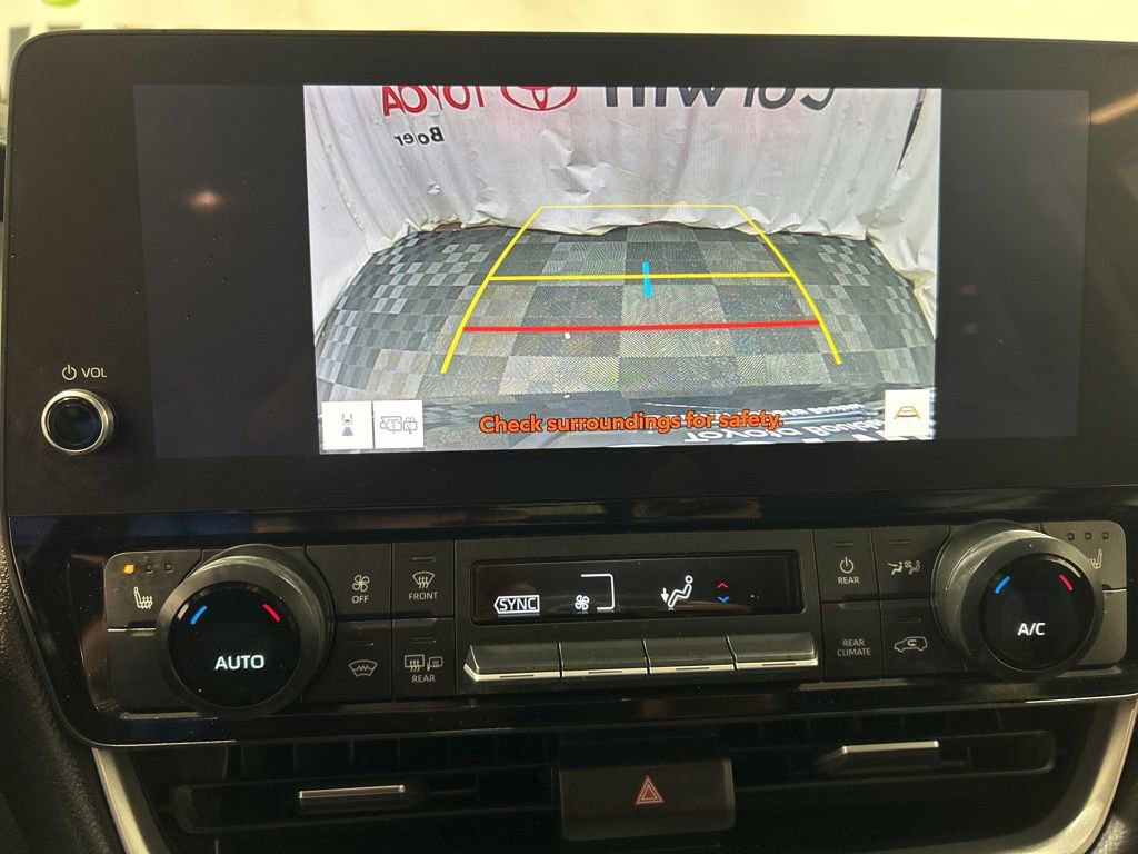 Used 2025 Toyota Grand Highlander AWD image 27