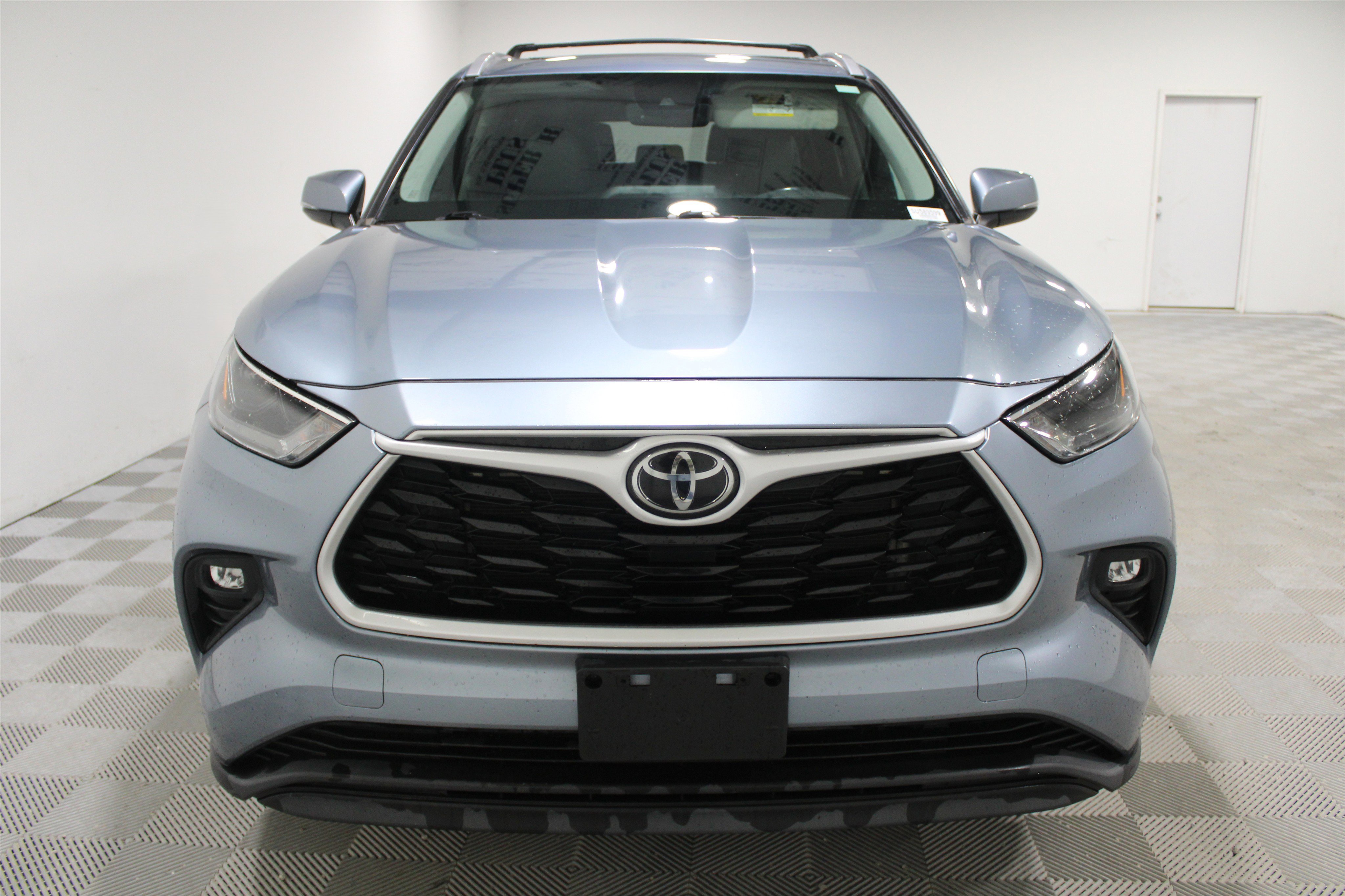 Used 2022 Toyota Highlander XLE image 35