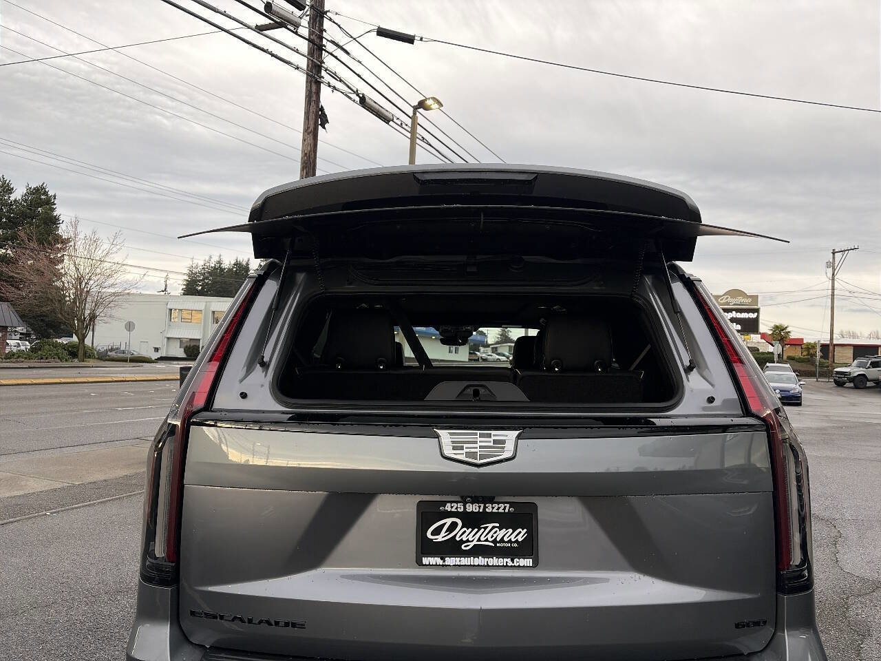 Used 2021 Cadillac Escalade Sport w/ Driver Assist Tech Package image 8