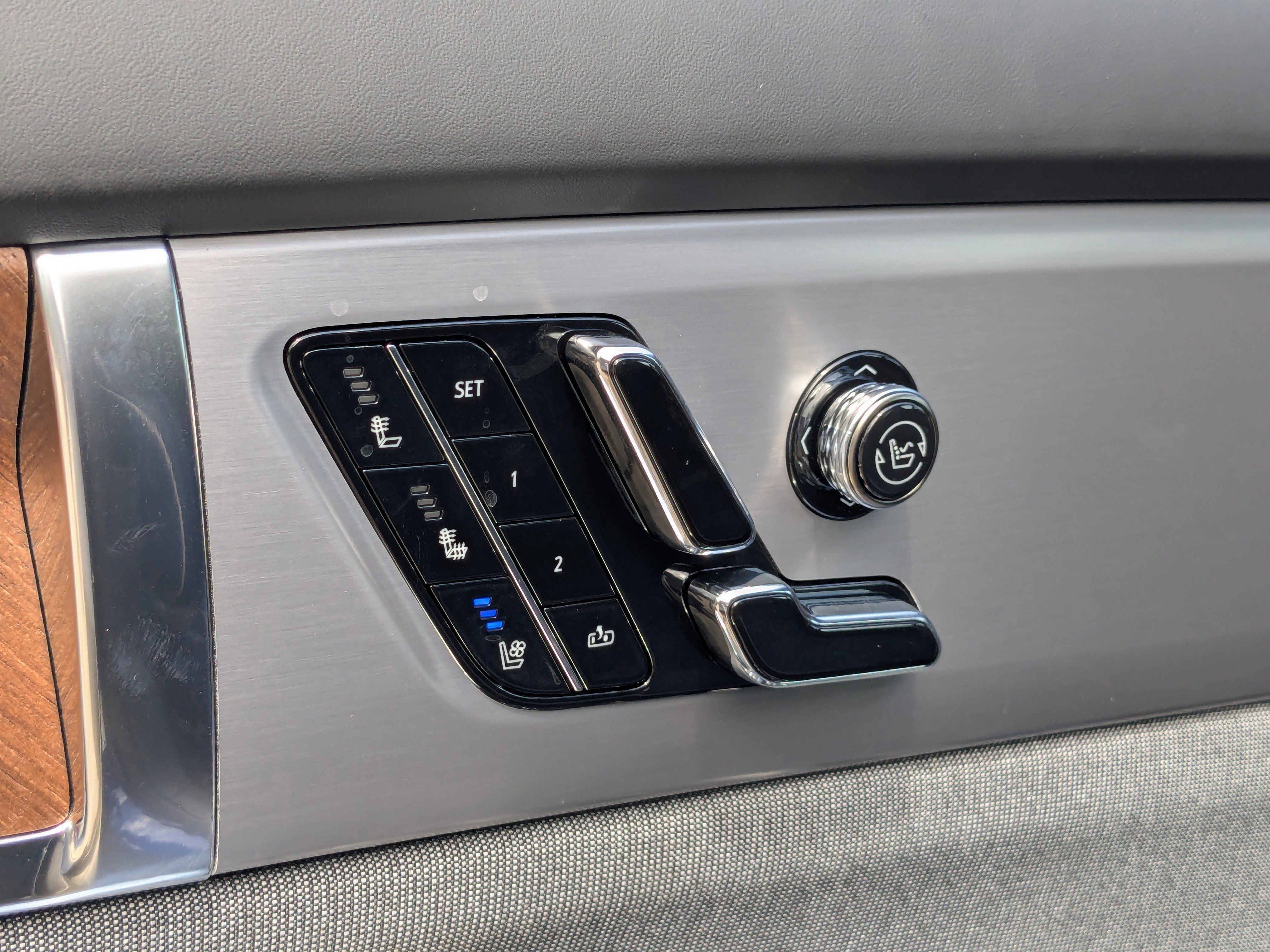 New 2026 Cadillac Vistiq Premium Luxury w/ LPO, Floor Liner Package image 34