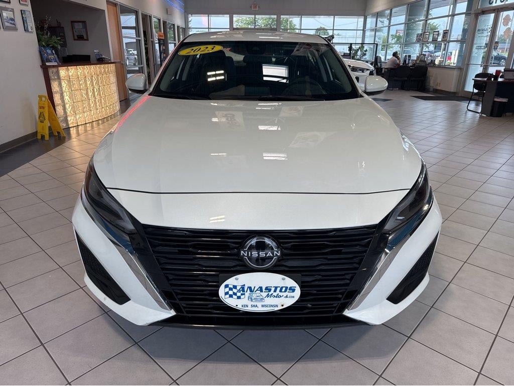 Used 2023 Nissan Altima 2.5 SV AWD/4WD image 2