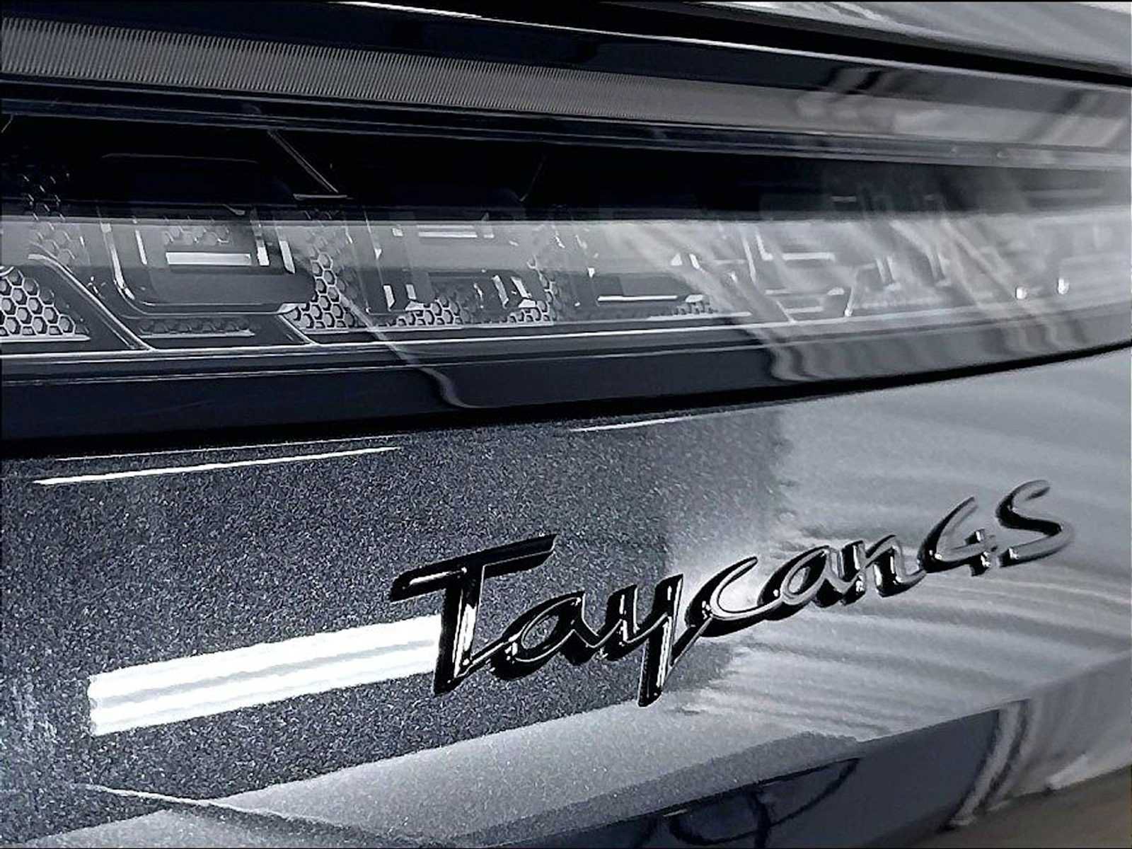 New 2026 Porsche Taycan 4S AWD/4WD image 33