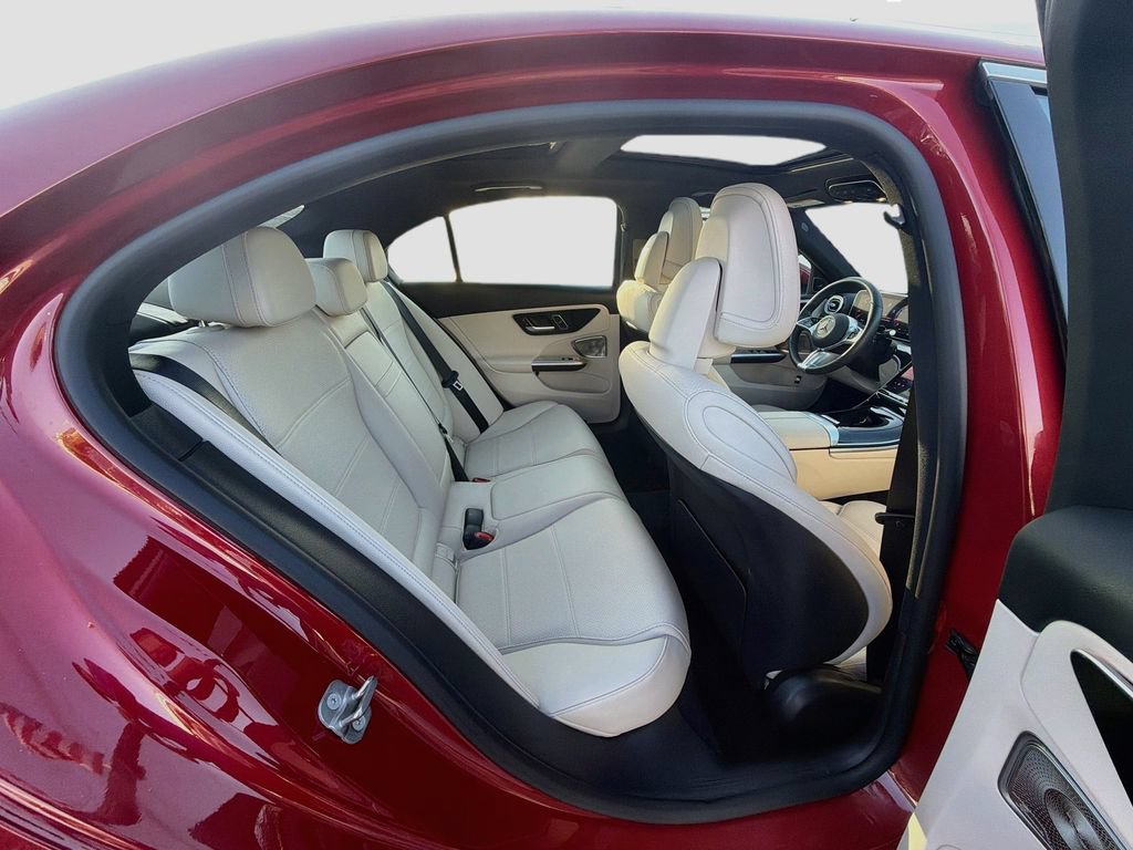 Used 2025 Mercedes-Benz C 300 4MATIC Sedan image 30