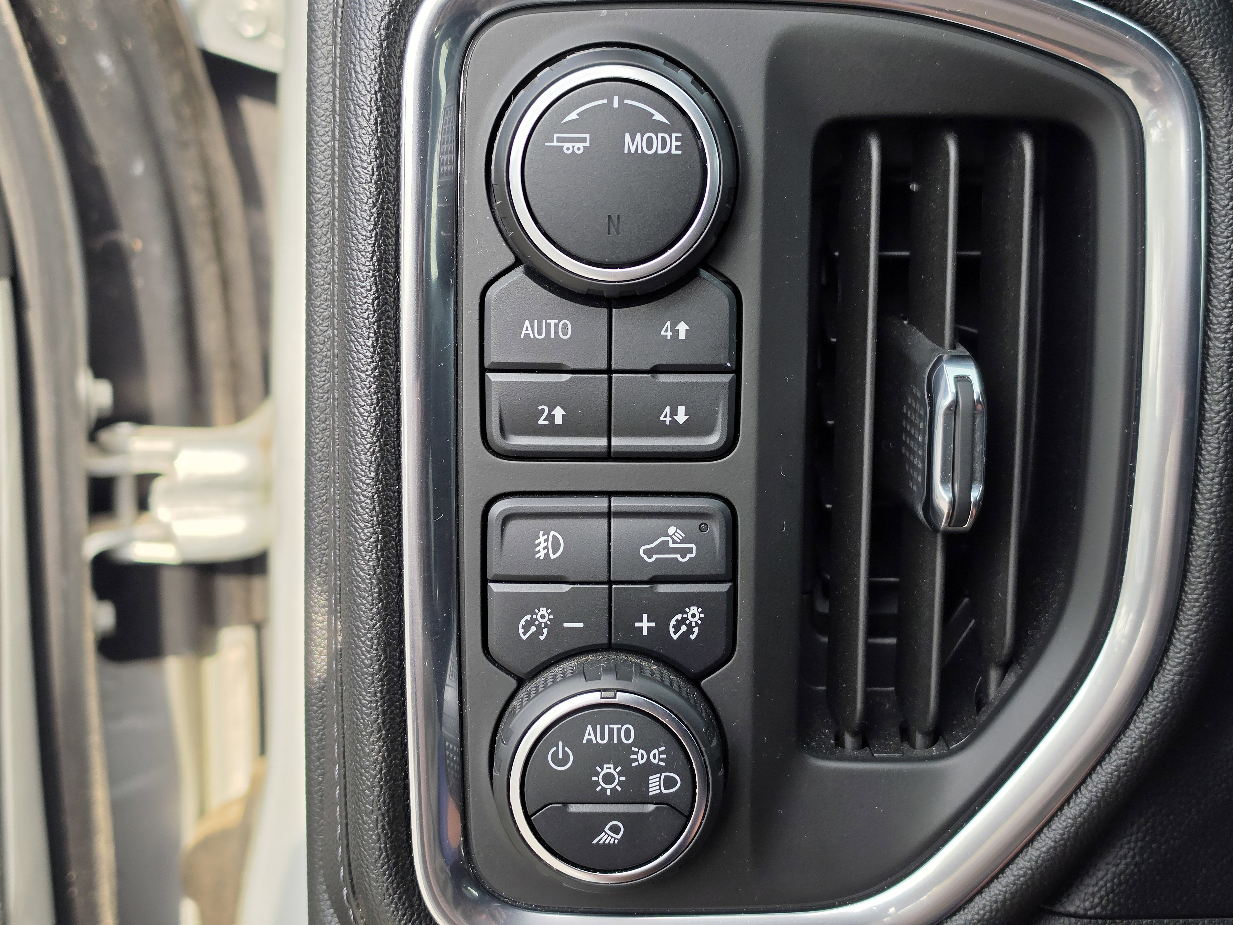 Used 2020 Chevrolet Silverado 2500 High Country w/ Technology Package image 36