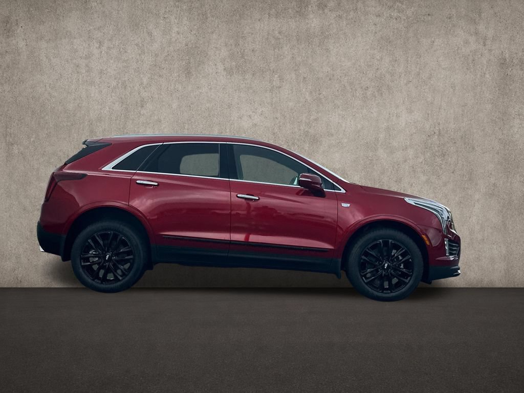New 2026 Cadillac XT5 Luxury w/ LPO, ONYX Package AWD/4WD image 3