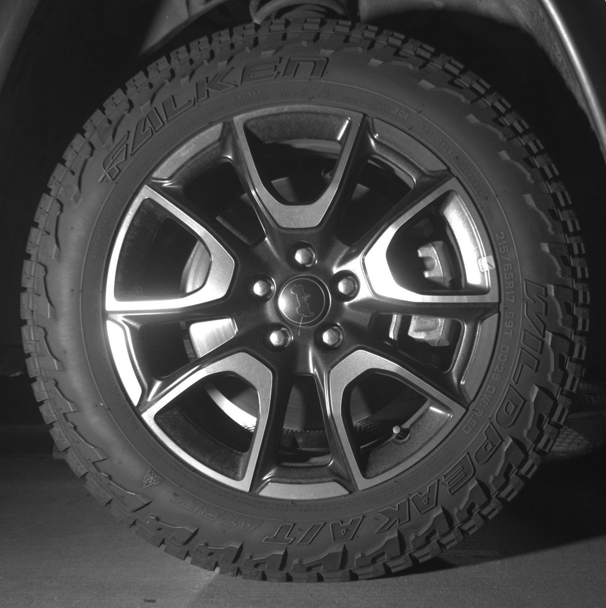 Used 2025 Jeep Compass Trailhawk image 13