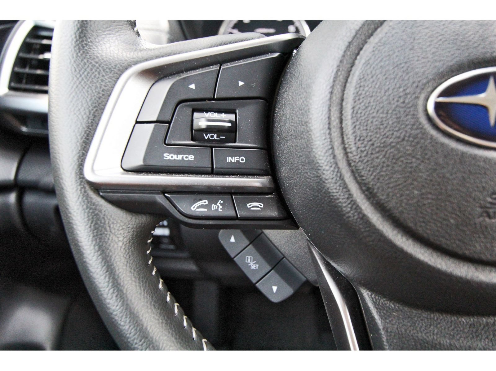 Used 2024 Subaru Forester Touring w/ POP Package 3 AWD/4WD image 15