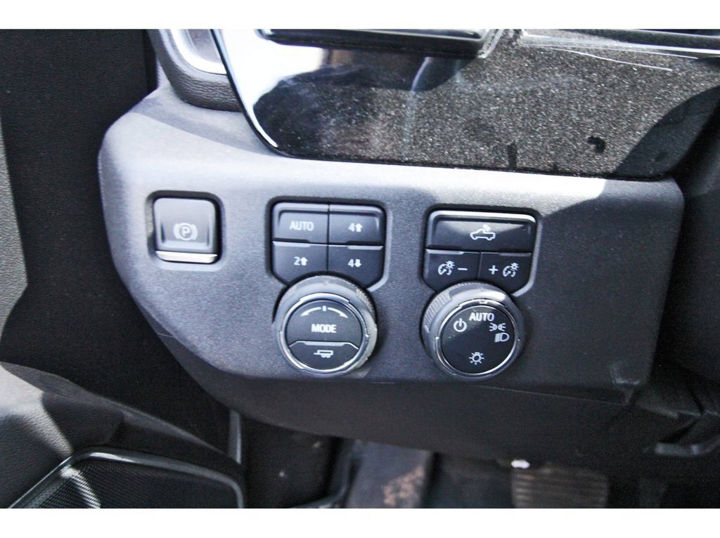 Used 2022 Chevrolet Silverado 1500 LT w/ Z71 Off-Road Package AWD/4WD image 17