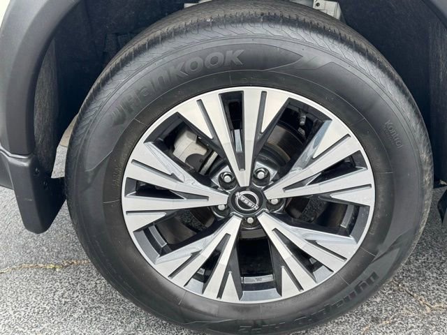Used 2023 Nissan Rogue SV AWD/4WD image 6