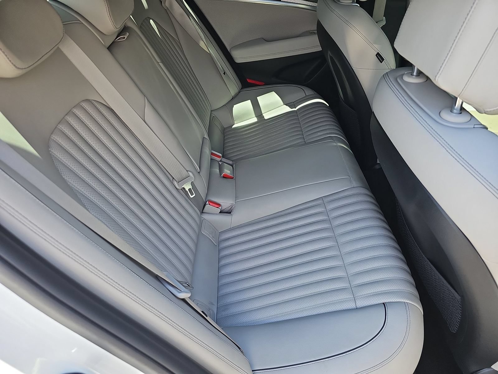 Certified 2023 Genesis G70 3.3T w/ Sport Advanced Package RWD image 17