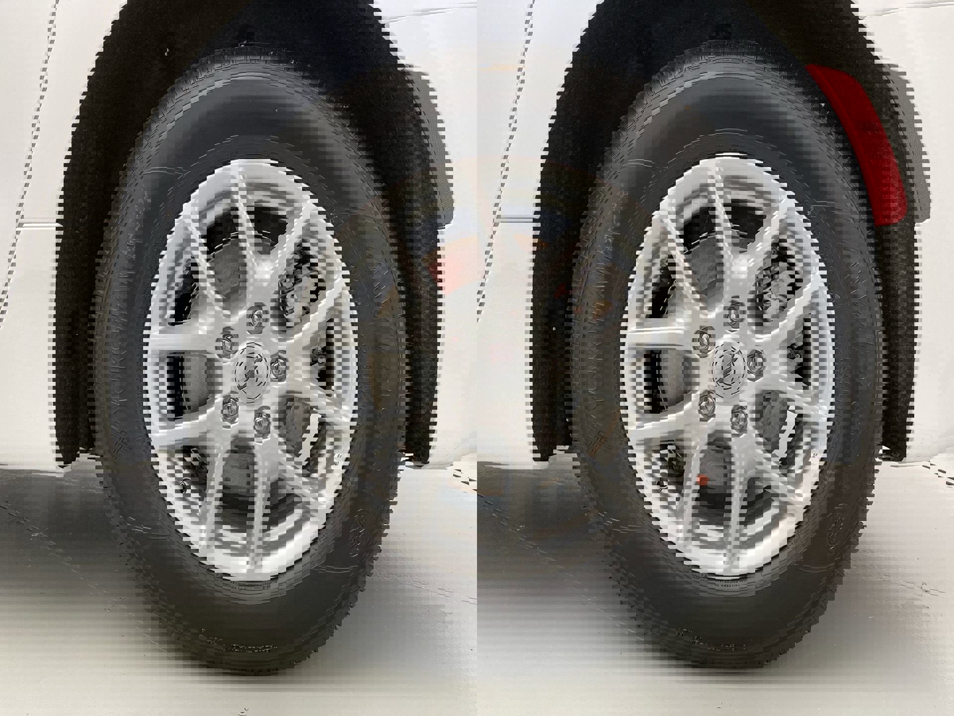 Used 2022 Chrysler Voyager LX image 21