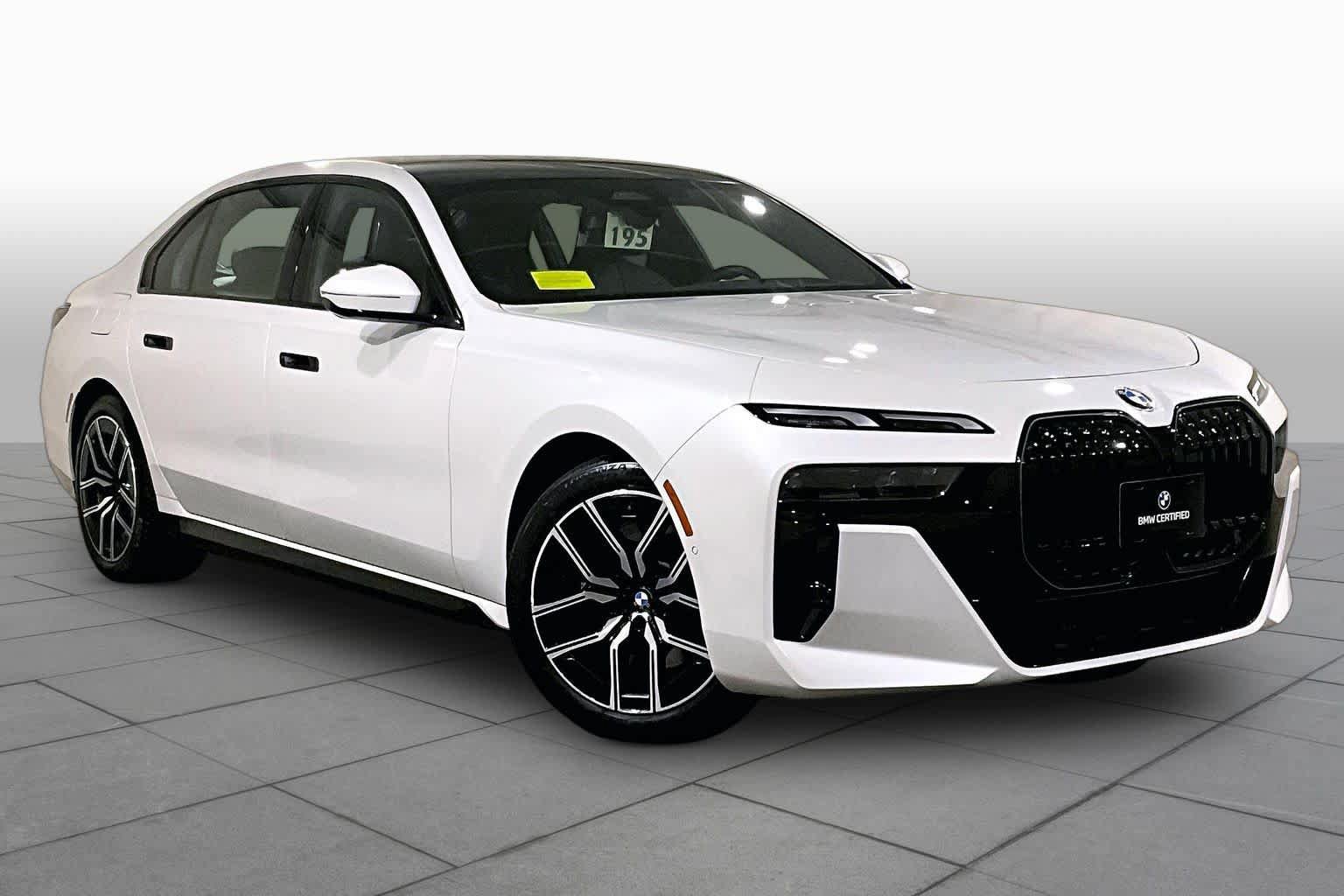 Used 2026 BMW 740i xDrive AWD/4WD image 2
